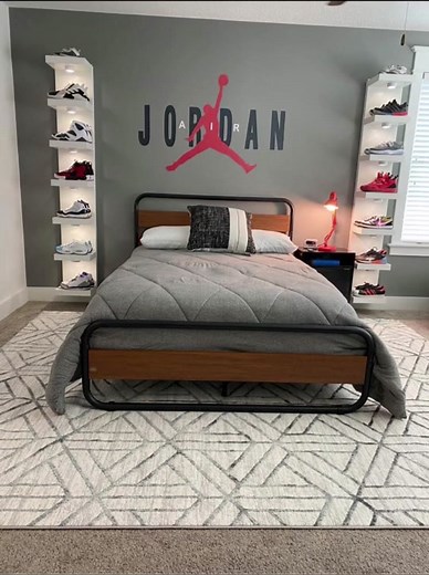 #tween #tweenbedroom #tweenbedroomdecor #bedroomdesign #michaeljordan #oklahomadesigner #jandjcodesign #extrememakeover #homedecor #beforeandafter #teen #teenbedroommakeover #teenboy #bedrromideas