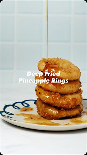 Deep Fried Pineapple Rings! 🍍 How’s this for nostalgia! These were the yummiets treat, such a funky side dish or snack 💛 You can find this recipe on the club, or follow this video with the Pub Crawl! Hope you all had a great long weekend! | Pepper & Me