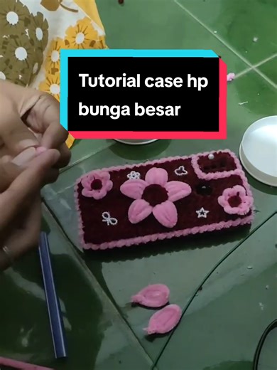 Membalas @m4nja33 Tutorial case hp bunga besar #tutorial #casehpkawatbulu #kawatbulu #vhegcraft #fyptiktok