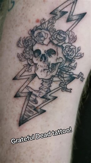 Another Deadhead tattoo for Brian! I had this image on a t shirt when I was a kid, never wanted to wear anything else! #montrealtattooers #gratefuldead #gratefuldeadart #queertattooartist @Tatouage DFA Tattoos