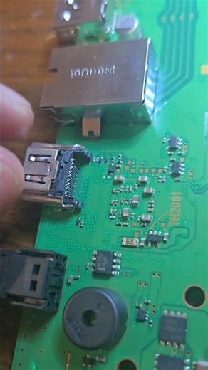 Bad hdmi on the original ps4! #soldering #smallyoutuber