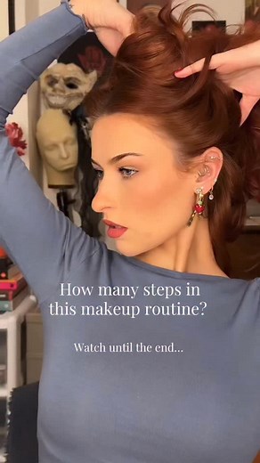 How many steps did you count?! Let me teach you your new makeup routine 🤭 The Fundamentals of Beauty is open again for a limited time only. Come and join me and my students to learn everything you need to know about the Fundamentals of Beauty Makeup !! ✨ BLACK FRIDAY SALE LINK IN BIO 🫨🥰 | Sophie Baverstock Makeup
