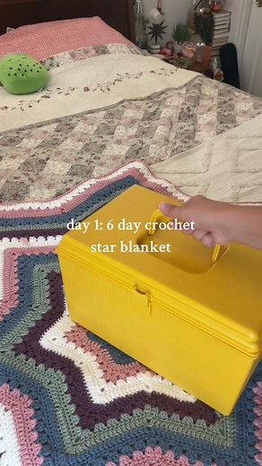 a little crochet vlog🤍 blanket pattern by betty mcknit on youtube☺️ #busybexpress #crochet #crochetersoftiktok #crochetideas #crochetblanket #minivlog