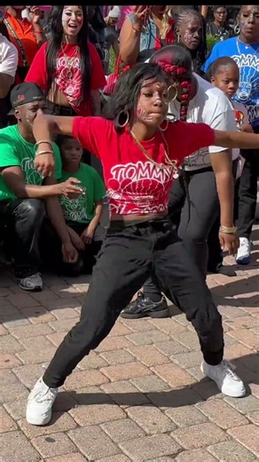 🤩 She's Tiny & Fiesty❗️ #fypシ゚viral #dance | Join BZL Membership NOW❗️ Click Link Below⬇️