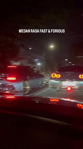 Indocarstuff on Instagram: "Kumpulan mobil JDM ganteng di lampu merah. Sampe gak bisa milih gw yang mana yang paling ganteng borr , keren semua ini gokil 😆 Via @circleauto.id By senmc889 #mobiljdm #videomobil"