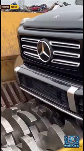 Crushing Mercedes Benz Wagon Under Hydraulic Press 🚗💥 Extreme Car Destruction #crushingthings