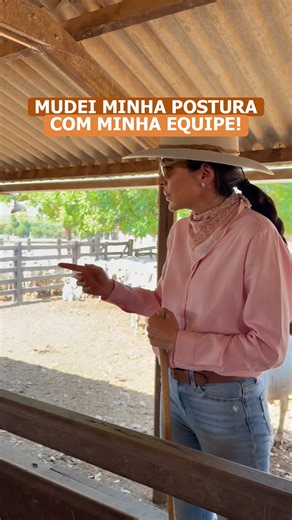No começo da implementação do bem-estar animal, eu gastava uma energia enorme tentando convencer a equipe e pedindo licença para fazer o certo. A virada de chave veio com o preparo técnico, a segurança e a decisão inegociável de que violência no curral não acontece. Quando a liderança sabe exatamente o que quer, os treinamentos e os processos acontecem na prática. #CarmenPerez #BemEstarAnimal #ALiderEmMim #AgroBrasil