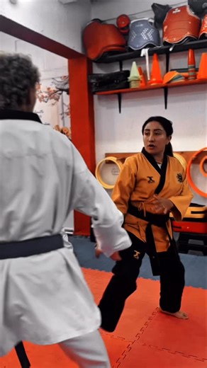 💥🥋 ¡Gran jornada de aprendizaje y crecimiento! Desde @chonsu_club realizamos un seminario de combate a cargo de la Maestra @valeryws , junto a la Academia de Taekwondo @koryokingsacademy y la Liga de Taekwondo Guainía. 🙌 Fue un espacio excelente para intercambiar conceptos, analizar gestos técnicos y tácticos, y compartir estrategias innovadoras que fortalecen nuestro desempeño en combate. 🔥👊 Agradecemos a todos los participantes por su compromiso y entusiasmo en esta jornada llena de energ