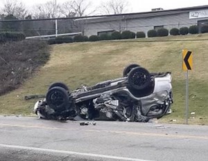 Rollover crash in Jefferson County kills 1 adult, sends another adult and multiple kids to the hospital