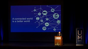 FedEx's Fred Smith: 'Don't be afraid of technology'