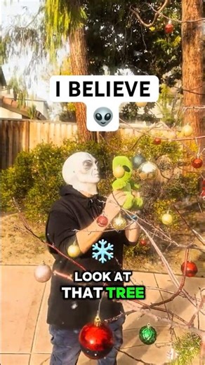 Aliens visiting earth on Christmas day👽 #christmas #alien #shorts