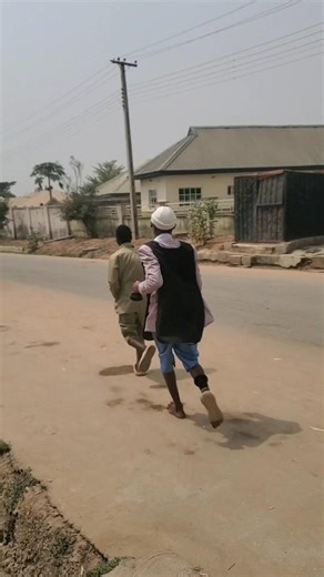 I forgot my money at home 🤣 #funny #comedy #money #youtubeshorts #youtube