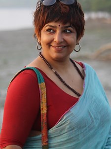 727K views · 10K reactions | ইংরেজি শেখার জন্য R এর পাঁচ রকম ব্যবহার | Amrita for Charity and Causes - Aranyaj Sundarban Kolkata | Facebook