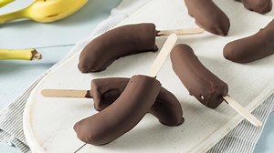 Resep Cara Membuat Pisang Coklat Beku 4 Bahan Saja