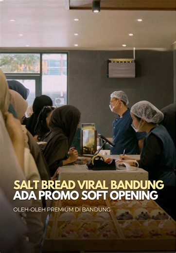 Salt Bread Viral di Bandung‼️ Another referensi oleh-oleh premium yang wajib kamu coba! Kali ini ada salt bread enak di Sukajadi. Punya banyak varian salt bread enak yang bikin orang antri buat dapetinnya. Mereka juga lagi ada PROMO SOFT OPENING. Cek detailnya di instagram mereka. Cobain deh kesini dan share juga ke temen kuliner kamu ya! 📍Salty Buns Jl. Sukajadi No. 228A, Kota Bandung #bandungreference #placetogobandung #kulinerbandung #oleholehbandung