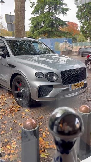 A unique whisky deserves a truly exceptional delivery (The Macallan & Bentley)! 🏎️🥃