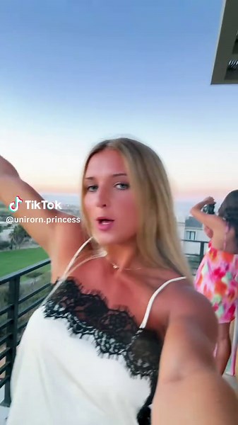 what the song said 🩷🩵💛 #bestfriends #cabo #springbreak #ootd #beach | springbreak