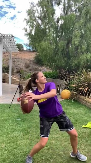 Giant Arcade Game: Pop-A-Shot Football Throw