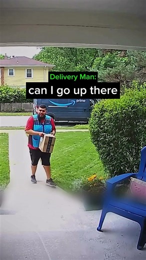 Deliveryman Found a New Friend
