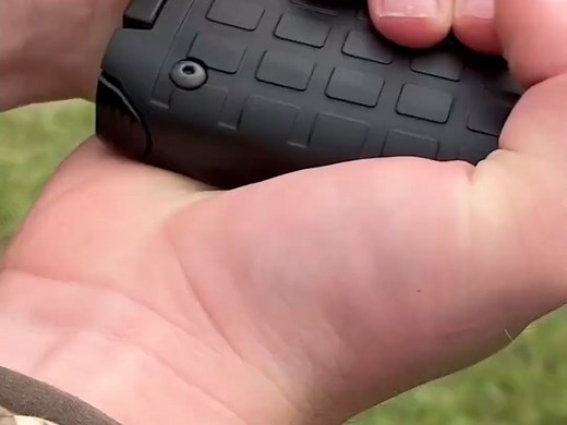 【减速带】33发弹容量的竞技手枪Kel-Tec-Cp33_哔哩哔哩_bilibili