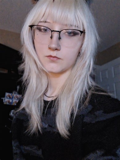 I get told very often I look like Loona and I love it, shes iconic