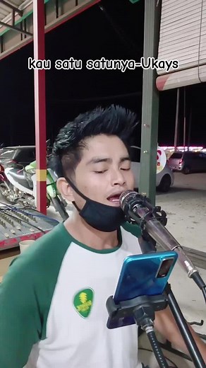 Amazing Street Buskers Cover of 'Kau Satu Satunya' by Ukays