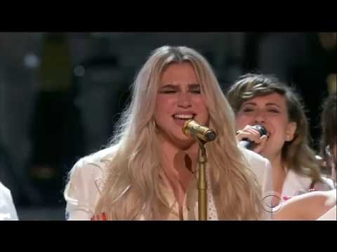 Kesha, Camila Cabello, Cyndi Lauper -"PRAYING" [60th Grammy Awards Full Performance 2018] [HD 1080p]
