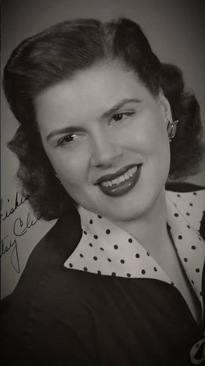 Patsy Cline "I Fall To Pieces" (1961)
