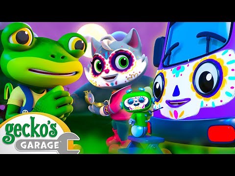 Skeleton Dress Up Bus Rescue - Gecko's Garge Halloween | Cartoons For Kids | Toddler Fun Learning