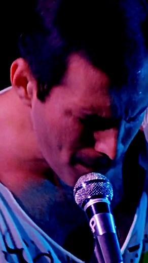 Bohemian Rhapsody Live in Budapest, 1986 #freddiemercury #brianmay #rogertaylor #johndeacon #queenband