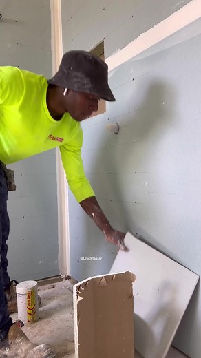 841K views · 2.7K reactions | Drywalling a shower niche #unicplaster #construction #drywall #howto #diy #tipsandtricks #showerdesign #interiordesign #houserenovation #newbuildhome #homedacor #plastering #tradie #australian #melbourne #sydney #tutorial #constructionvideo #shower #bathroom #bathroomdesign #hangingplaster #drywalling | UNIC Plaster | Facebook