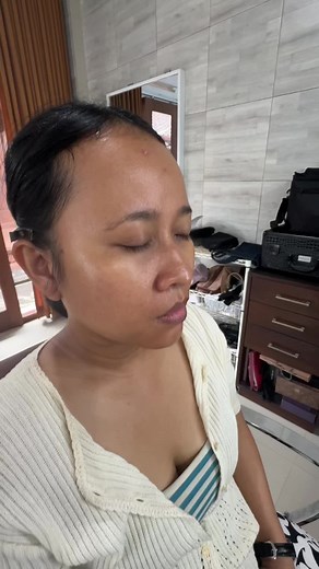 Before after makeup rias lelunakan #beforeandaftermakeup #sanggulbalimodern #pusungtagel #makeuptutorial #lelunakanbali