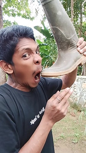 Sepatu Boots: The Nga Eating Boot Challenge