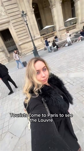 Hack the Louvre museum with a free audio guide from Le Walk! Our tour will take you to all the best spots in the museum and it’s completely free 😽 Download Le Walk on the App Store #lewalk #paris #parisguide #paristravel #travelhack #lewalk #parisian #parishack | Le Walk