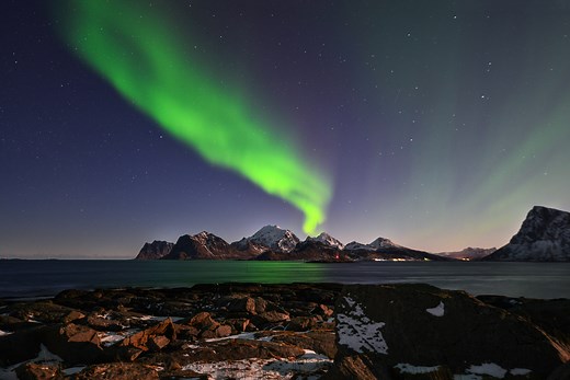 Solar Storm to Amp Up Earth's Northern Lights Wednesday and Thursday