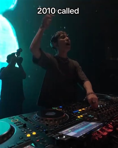 the one and only official Rocketeer remix for Far East Movement by my side project STARSIGNS | Manila Killa