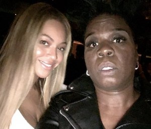Leslie Jones Snaps Selfies With Beyoncé And Jay-Z After SNL Taping | Essence