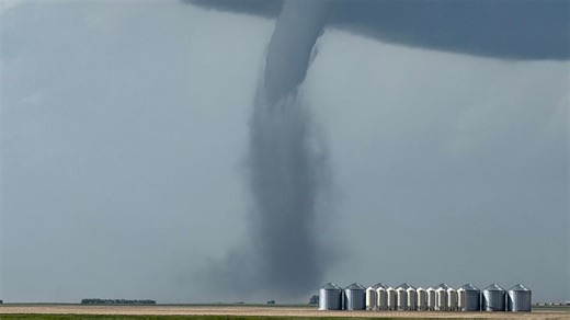 PHOTOS: Tornado hits Saskatchewan as severe storms pelt Prairies - The Weather Network