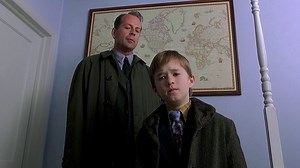 One Of The Scariest Scenes In The Sixth Sense Grabs Hold And Won't Let Go - SlashFilm