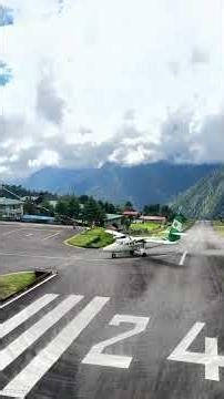 Full Plane landing view at Lukla Airport. #luklaairport #gatewaytoebc #ebctrek