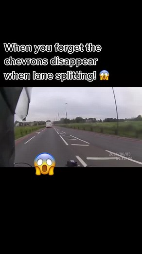 #biketok #bikertok #bikersoftiktok #harley #harleydavidson #sportster #lanesplitting #ohno #closecall #closecalls #bikelife #biker