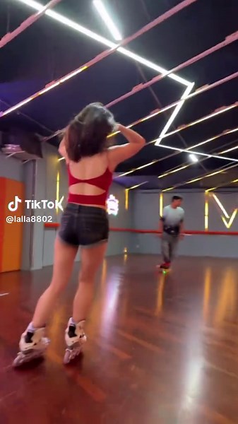 Stunning Roller Skating Performance by Talented Girl
