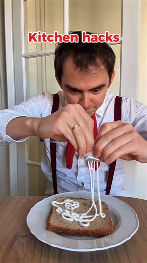 831K views · 8.6K reactions | Your kitchen routine is wrong. Try these spicy new tips!  #cookingtips #homehacks #bestie #musttry #efficiency #fblifestyle #reels | Andre Life hack | Facebook