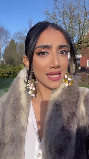 Random video chats are the most fun way to meet strangers. Download now.