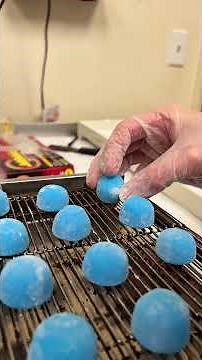 Don't eat too many or your insides will be blue 😳