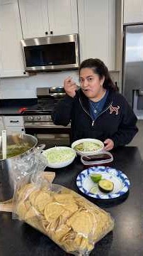 How I make a delicious green pork pozole 🍲😋 yummy #greenpozole