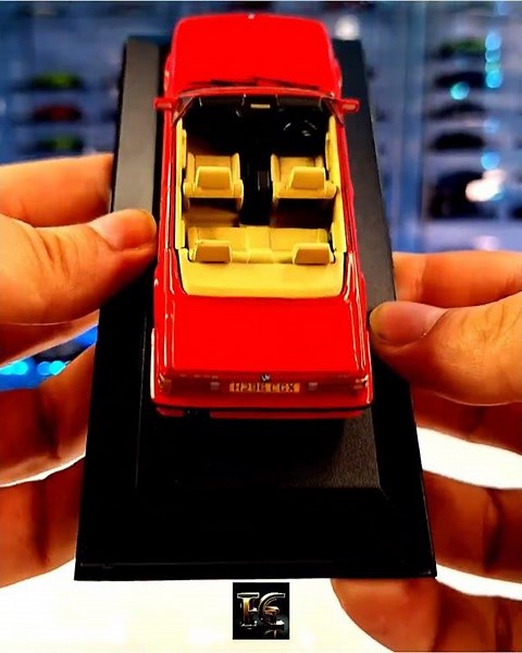 1987 Alpina based on 320i (E30) convertible - Vanguards 1/43