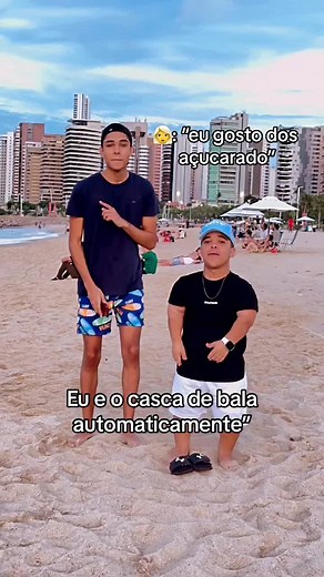 eu e casca de bala 😂 pensando em virar dançarino tem futuro? #enzinho #enzomelo #deixaeutesarrar #euecascadebala #vitinhoanao #vitinhows