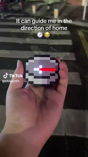 The Cool Compass in Minecraft for Finding Home