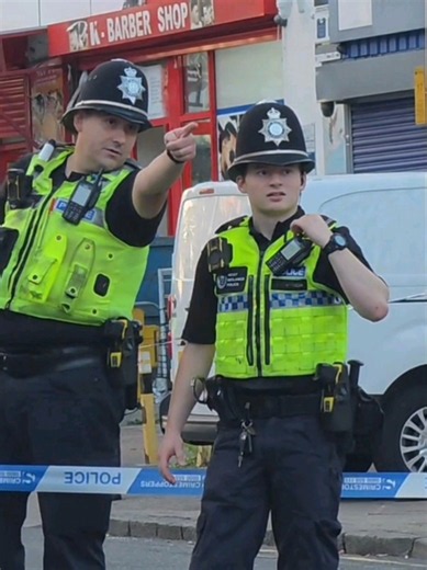UK road blocked: why drivers stood and police closed the road
